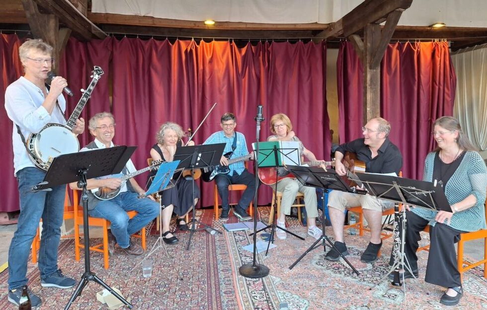 Chill and grill neighbours